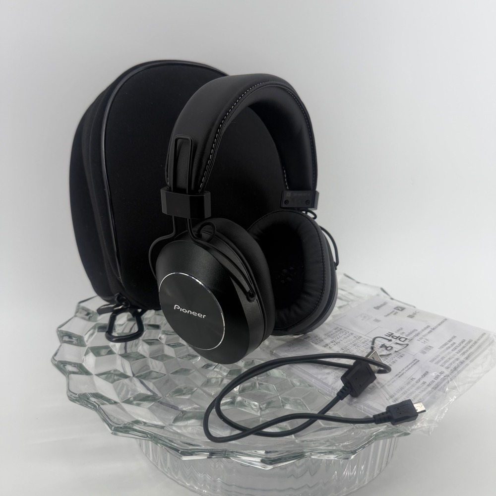 Pioneer SE-MS7BT-K Bluetooth Wireless Headphones CLEAN-TESTED Case and Cords